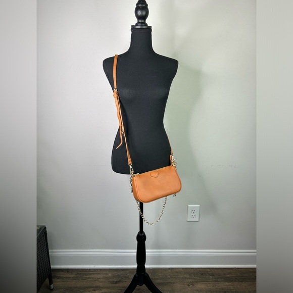 3 in 1 Tan Gold Chain Crossbody Bag - Picture 1 of 3